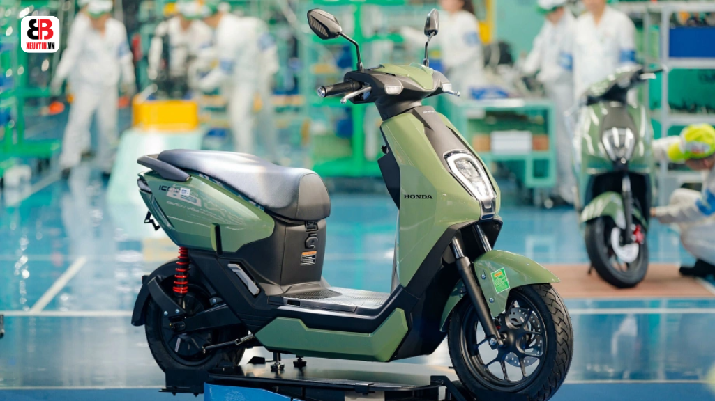 Honda Việt Nam chào mừng xuất xưởng chiếc xe gắn máy điện ICON e: đầu tiên - Công nghệ xanh